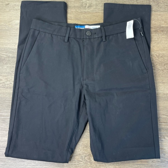 NWT Men’s Black Ultimate Tech Slim Chino Pants with Built in Flex, size 31x34 - Picture 1 of 10